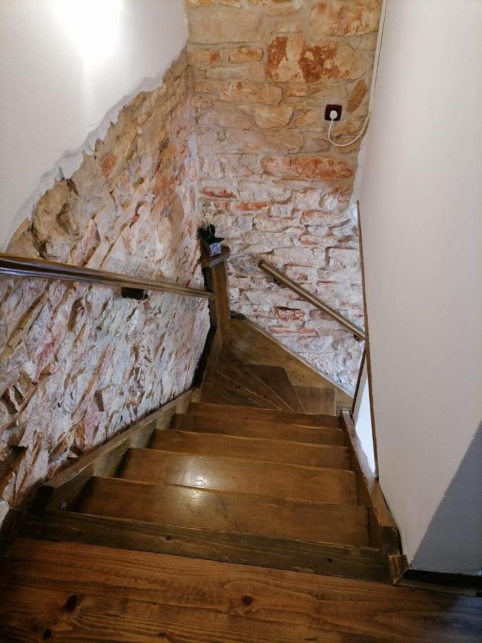 ŠišanMala Kuca Sa Velikim Grijanim Bazenom Antonio别墅 外观 照片